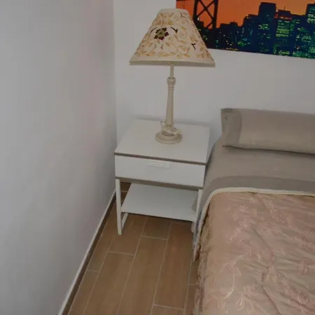 Little Flat * Bari